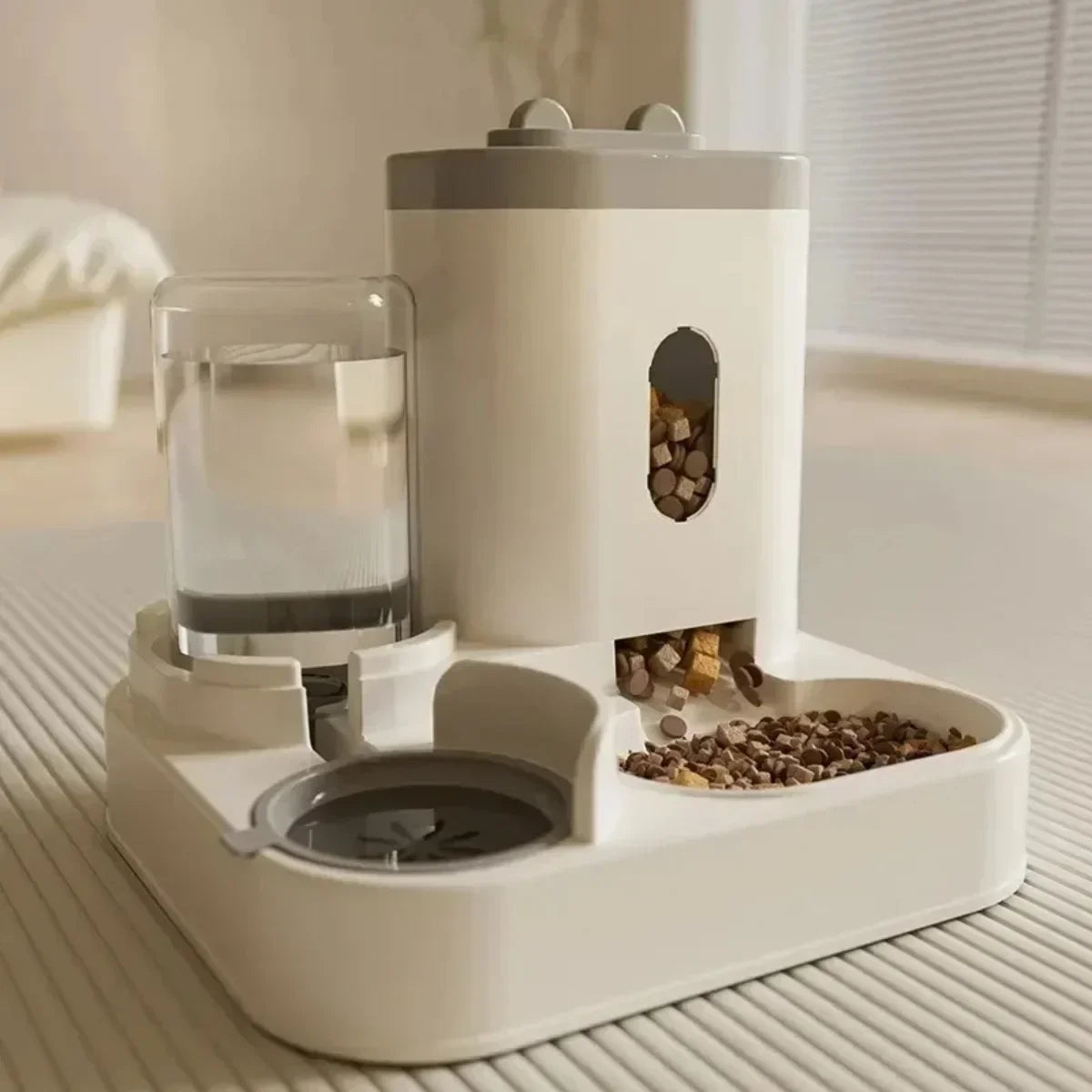 Automatic Pet Feeder with Water Dispenser – Large Capacity Bowl